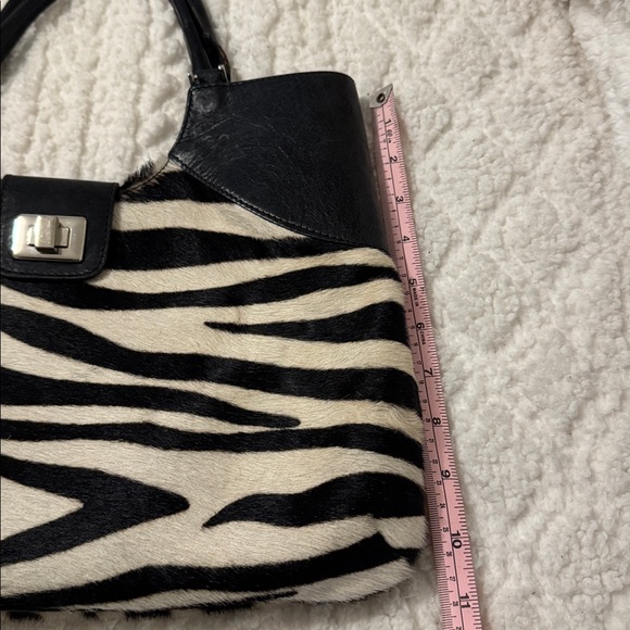 Tanner Black and White Zebra Fur Print Women's Bag - Picture 16 of 16